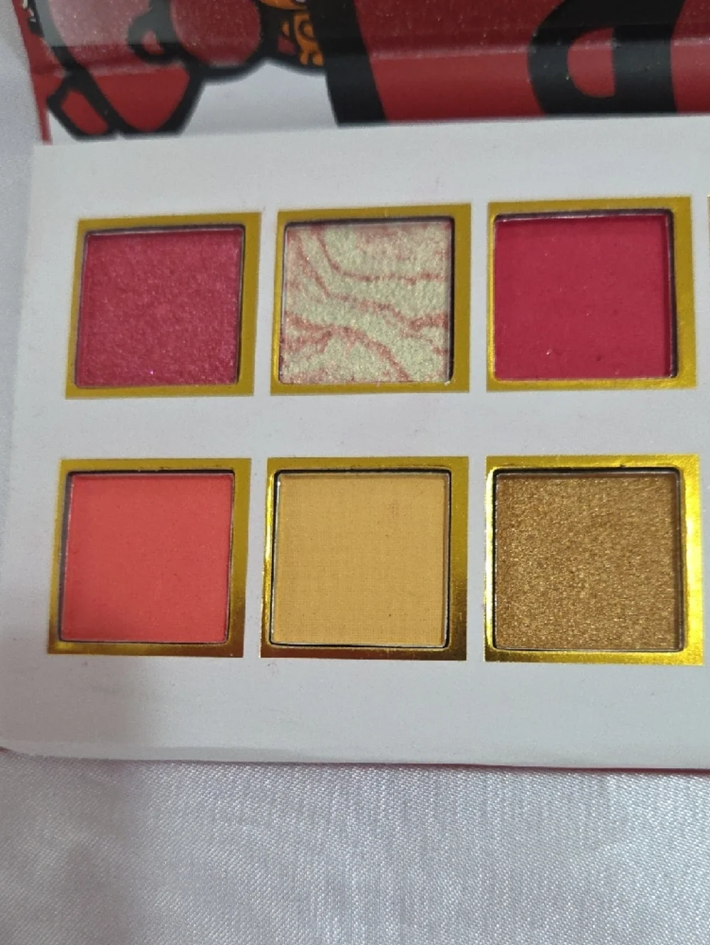 FaborBeauty Vibrant Multi-Shade Eyeshadow Palette - Pink & Gold Tones